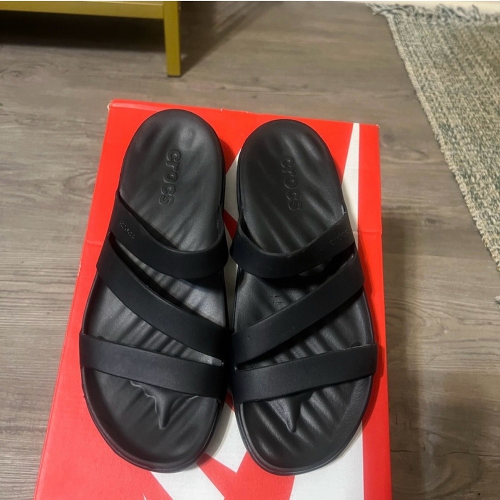 Crocs Women's Getaway Strappy Sandal Black